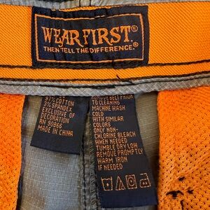 Brand Wear First, size 34 men short cargo style. In good conditions.